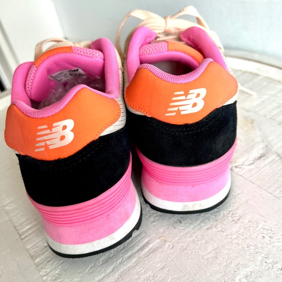 New Balance Women's Pink and Black Sneakers - Picture 5 of 9